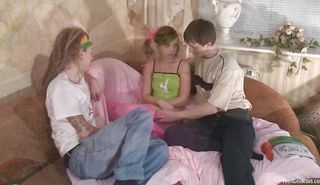 Magnificent Simona got fucked in the putz until she started moaning loud from pleasure